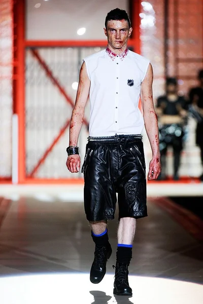 Look 8